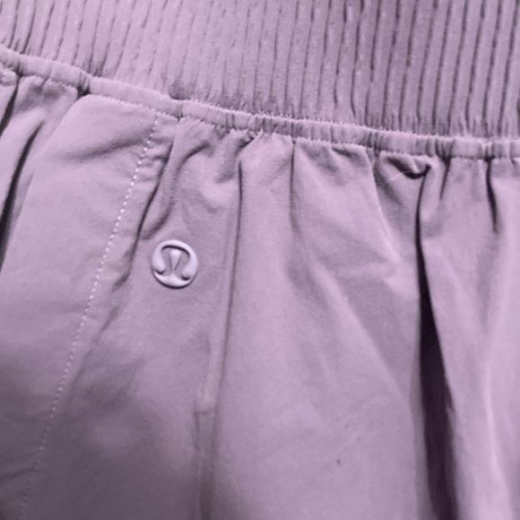Lululemon Stretch Woven Relaxed-Fit High-Rise Short 4" Purple Ash - Picture 6 of 7